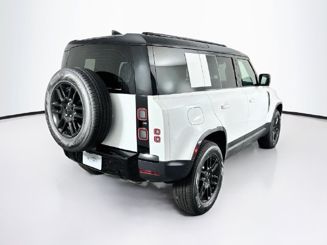 New 2026 Land Rover Defender 110 S AWD/4WD image 5