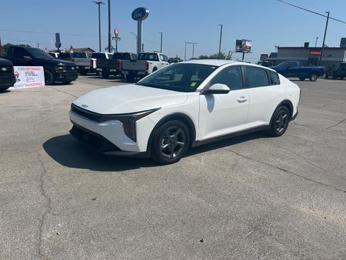 Used 2025 Kia K4 FWD image 5