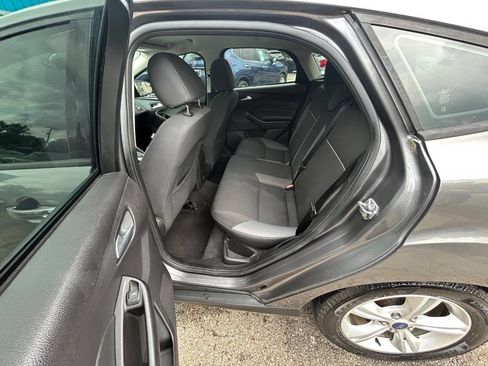 Used 2014 Ford Focus SE FWD image 18
