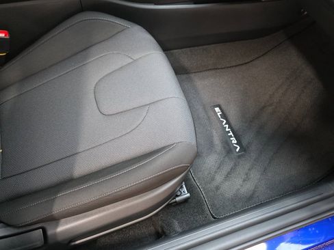 New 2026 Hyundai Elantra SE image 11