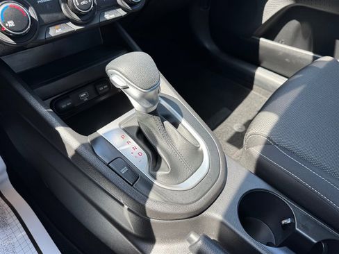 Used 2023 Kia Forte LXS w/ LXS Technology Package image 17