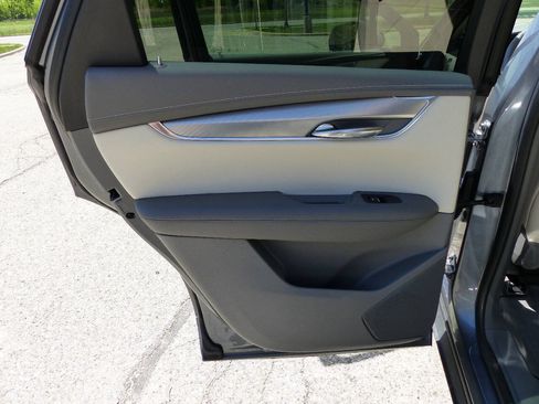 Used 2021 Cadillac XT5 Premium Luxury w/ LPO, Floor Liner Package AWD/4WD image 41