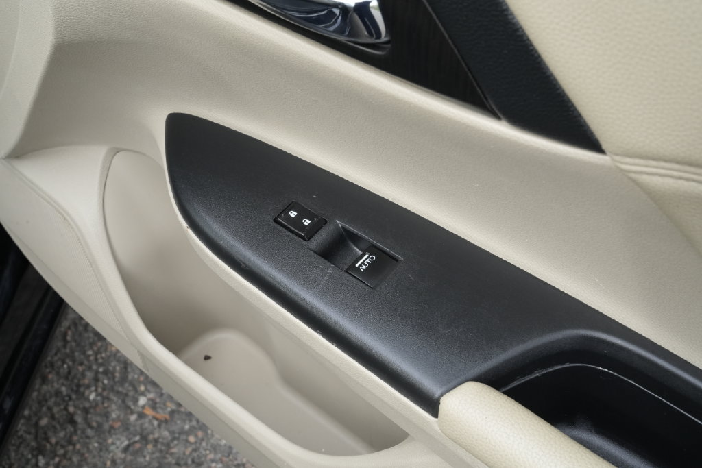 Used 2014 Honda Accord EX-L image 36