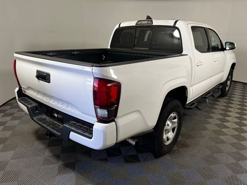 Used 2019 Toyota Tacoma SR image 5