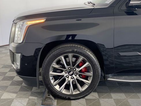 Used 2020 Cadillac Escalade Luxury image 9
