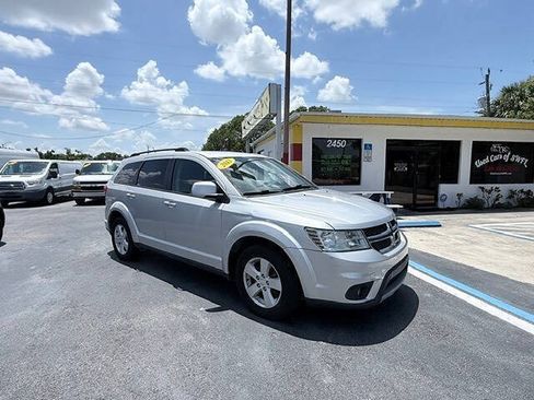 Used 2012 Dodge Journey SXT w/ Flexible Seating Group FWD image 2