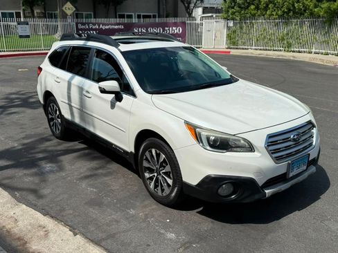 Used 2016 Subaru Outback 2.5i Limited AWD/4WD image 11