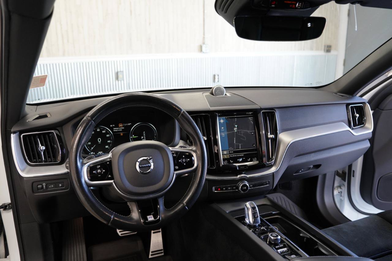 Used 2018 Volvo XC60 T8 R-Design w/ Convenience Package AWD/4WD image 11