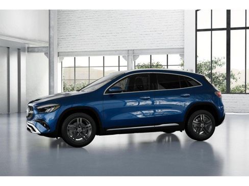 Certified 2025 Mercedes-Benz GLA 250 image 35