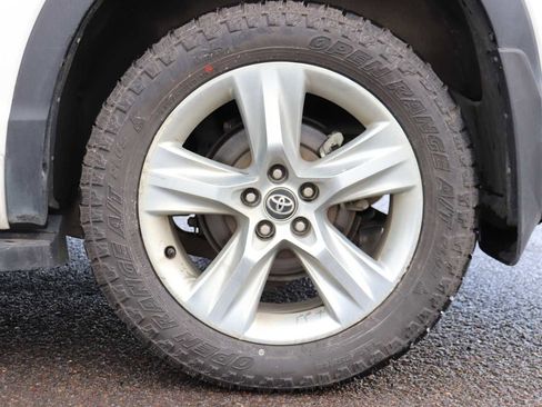 Certified 2019 Toyota Highlander Limited image 9