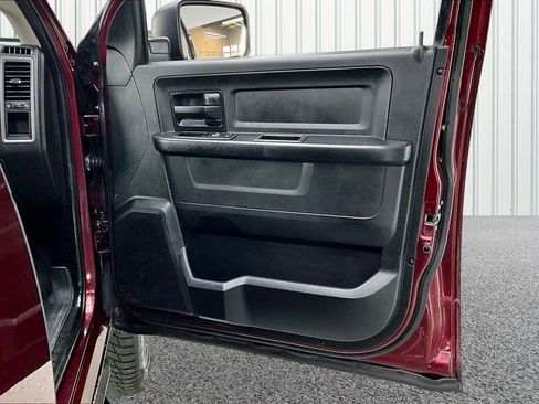 Used 2018 RAM 1500 Express w/ Express Value Package image 26
