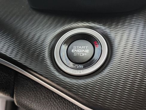 Used 2023 Jeep Grand Cherokee Laredo RWD image 17