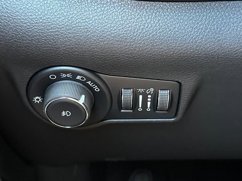 New 2026 Jeep Compass Latitude image 22