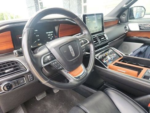 Used 2019 Lincoln Navigator Reserve AWD/4WD image 29