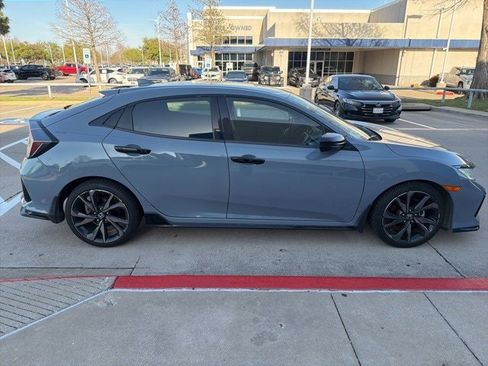 Used 2019 Honda Civic Sport image 4