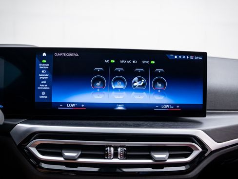 Certified 2024 BMW 440i xDrive Coupe w/ Premium Package AWD/4WD image 25