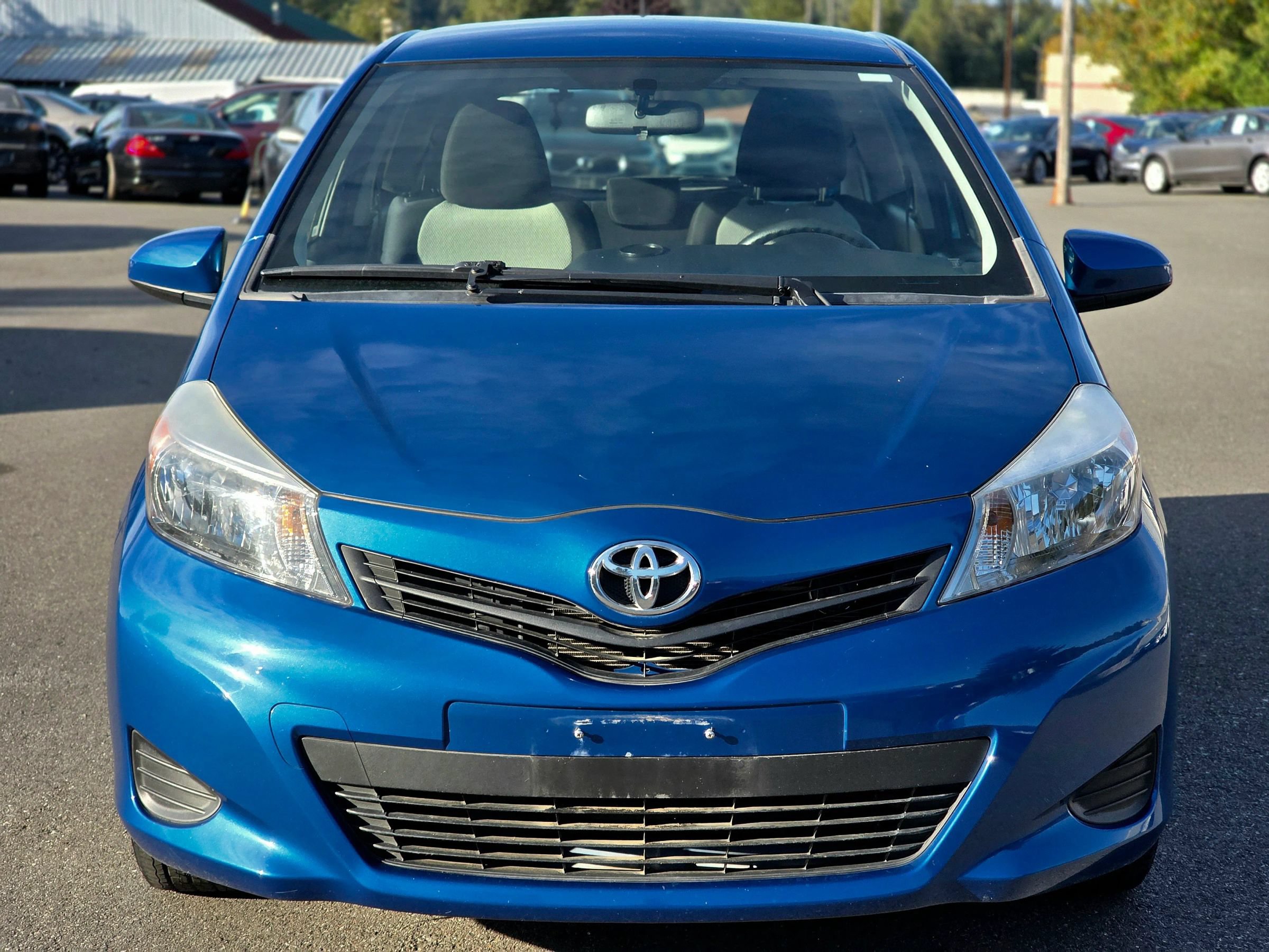Used 2013 Toyota Yaris L FWD image 2
