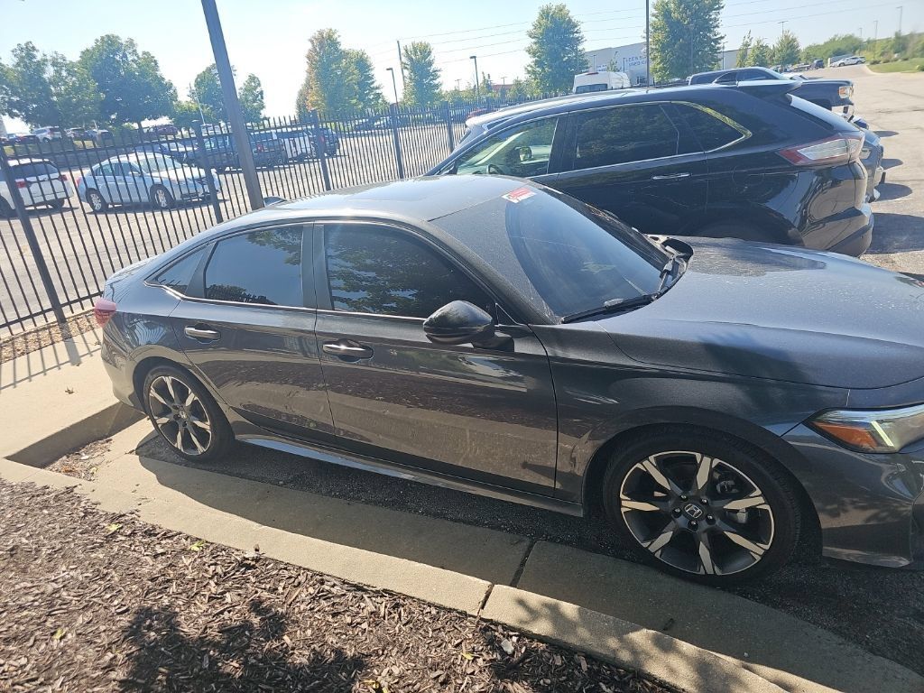 Used 2025 Honda Civic Sport Touring image 4