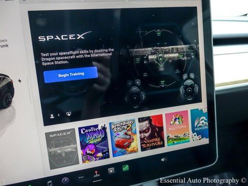 Used 2024 Tesla Model Y Long Range image 24