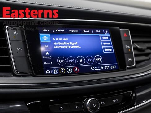 Used 2024 Buick Enclave Premium image 19