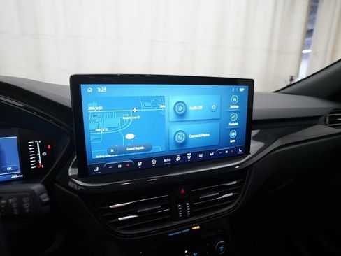 Used 2023 Ford Escape ST-Line w/ Tech Pack #1 image 6