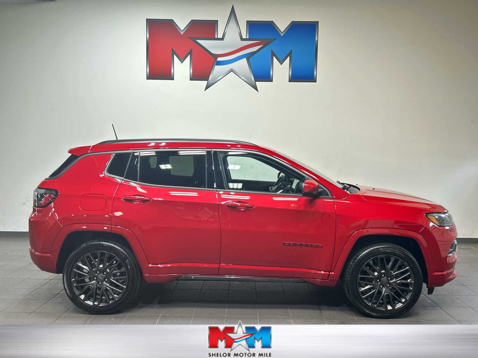 Used 2022 Jeep Compass Limited AWD/4WD image 1