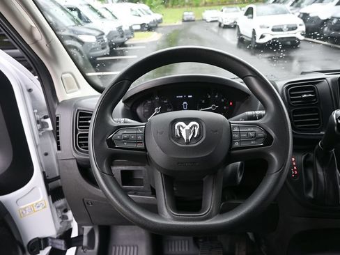 Used 2024 RAM ProMaster 2500 w/ Convenience Group FWD image 2