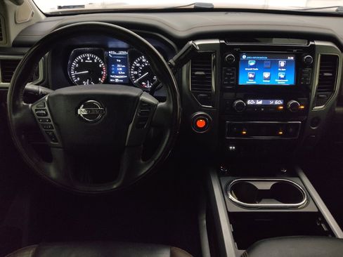 Used 2017 Nissan Titan Platinum Reserve RWD image 22