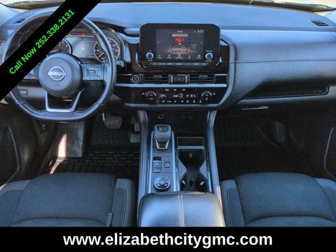 Used 2022 Nissan Pathfinder SV AWD/4WD image 16