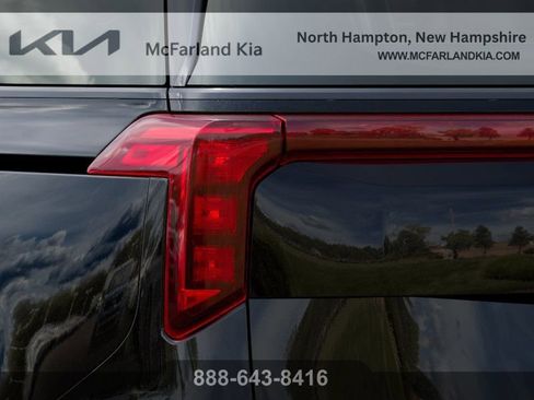 New 2026 Kia Carnival SX w/ SX Dark Edition Package FWD image 12