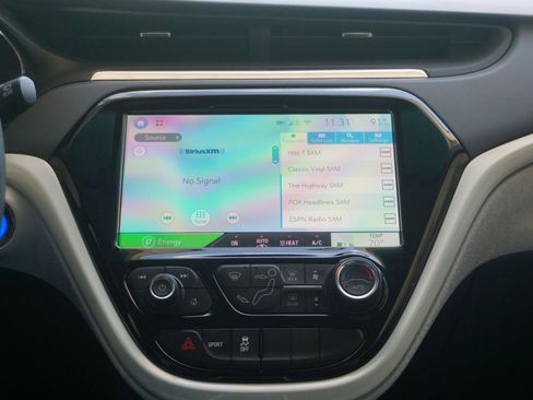 Used 2020 Chevrolet Bolt LT image 25