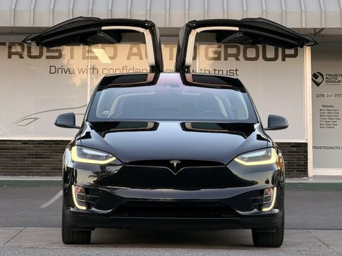 Used 2016 Tesla Model X 75D AWD/4WD image 3