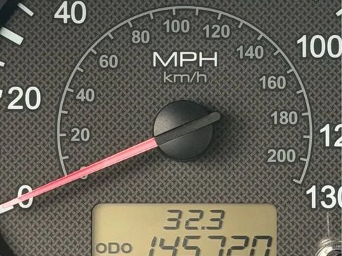 Used 2004 Hyundai Accent Hatchback FWD image 9