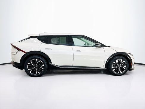 Used 2022 Kia EV6 Wind image 10