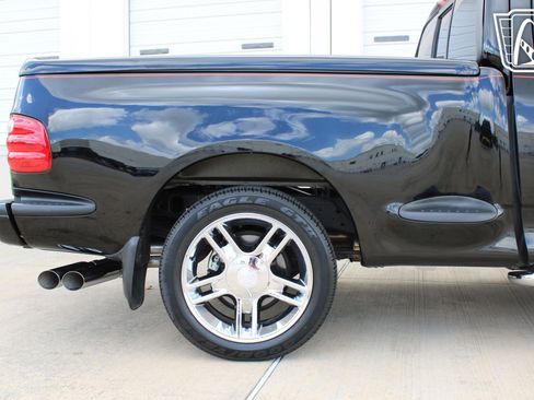 Used 2000 Ford F150 Harley-Davidson RWD image 38