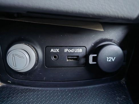Used 2010 Hyundai Elantra GLS FWD image 21