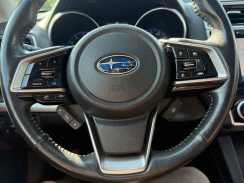 Used 2018 Subaru Outback 3.6R Touring AWD/4WD image 31