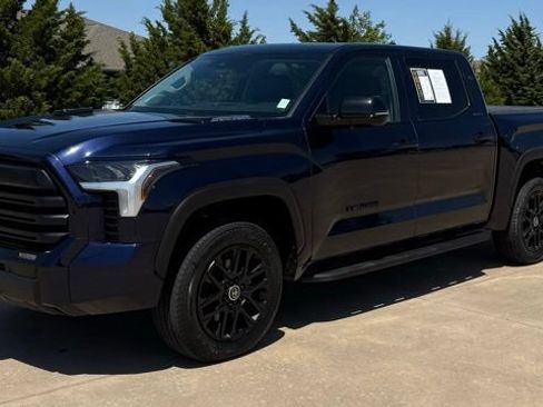 Used 2024 Toyota Tundra Limited AWD/4WD image 37