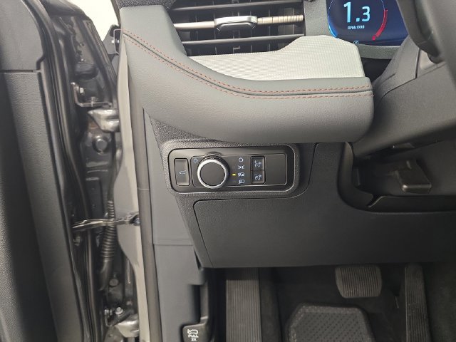 New 2026 Ford Explorer Active AWD/4WD image 38