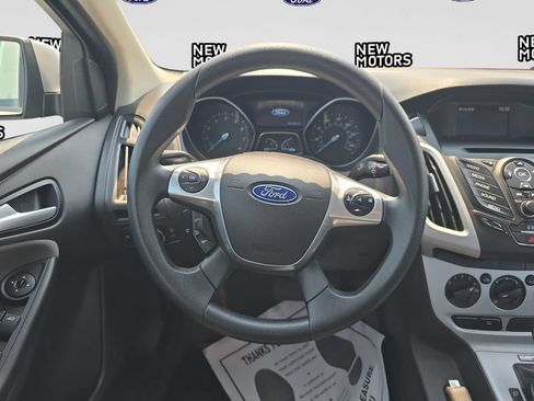Used 2014 Ford Focus SE w/ SE Winter Package FWD image 11
