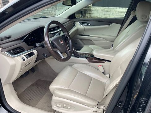 Used 2013 Cadillac XTS FWD image 2