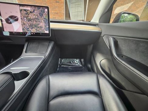 Used 2022 Tesla Model Y Long Range AWD/4WD image 53
