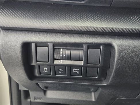 Certified 2023 Subaru Crosstrek 2.0i Premium image 32