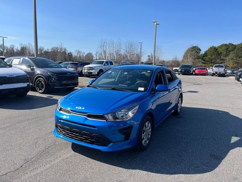 Used 2023 Kia Rio S image 4