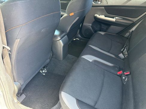 Used 2017 Subaru Crosstrek 2.0i Premium AWD/4WD image 40
