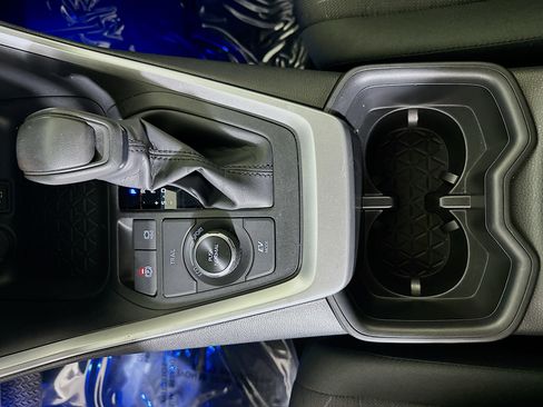 Used 2025 Toyota RAV4 XLE image 22