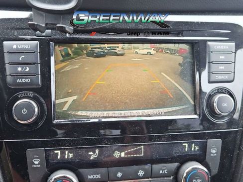 Used 2020 Nissan Rogue SV image 19