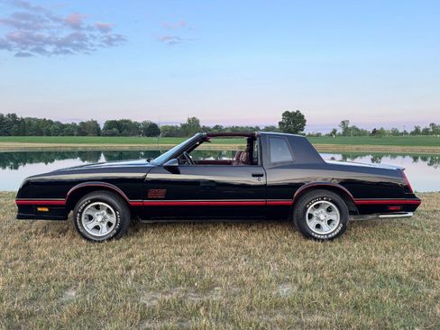 Used 1988 Chevrolet Monte Carlo SS RWD image 14