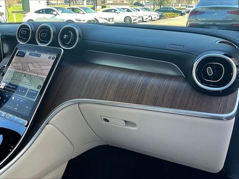 Certified 2023 Mercedes-Benz GLC 300 4MATIC image 16