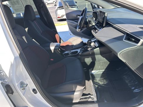 Certified 2023 Toyota Corolla SE image 32